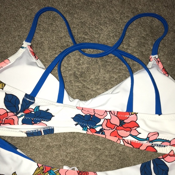NWT Cupshe Floral Bikini - Picture 4 of 7